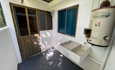 Casa con alberca y bungalow independiente a una cuadra de Plan de Ayala