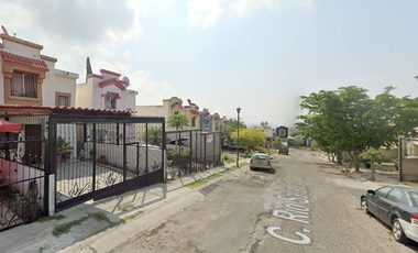 CASA EN VENTA EN PASEOS DE SANTIAGO COYULA JALISCO, RIO SALADO RG