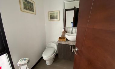 VENTA DE CASA EN CUMBAYA ECUADOR