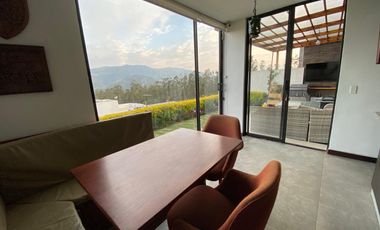 VENTA DE CASA EN CUMBAYA ECUADOR