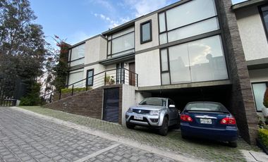 VENTA DE CASA EN CUMBAYA ECUADOR