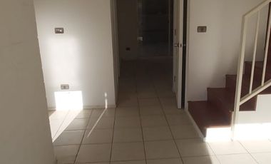 SE ARRIENDA CASA 3D, 3B, EST. STO ALDEA CON INDEP. LIMACHE