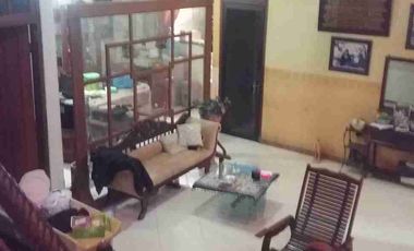 ‼️Hitung Tanah, Luas 256 m²‼️ Rumah Classic di Karah Dekat Ketintang Jambangan Kebonsari