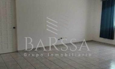 Venta Amplia Casa en Portal de Cumbres