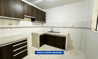 Casa De 03 Pisos En Alquiler - Urb. El Haras I Etapa