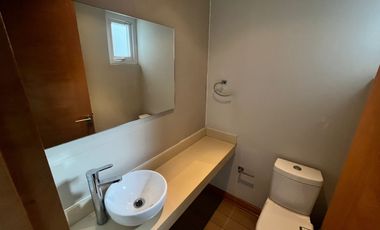 HERMOSA CASA EN LINDEROS BUIN