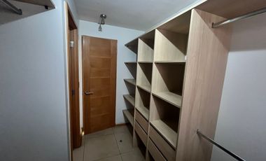 HERMOSA CASA EN LINDEROS BUIN