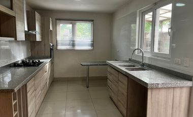 HERMOSA CASA EN LINDEROS BUIN