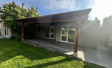 HERMOSA CASA EN LINDEROS BUIN