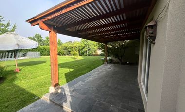 HERMOSA CASA EN LINDEROS BUIN