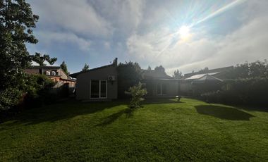 HERMOSA CASA EN LINDEROS BUIN