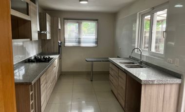 HERMOSA CASA EN LINDEROS BUIN