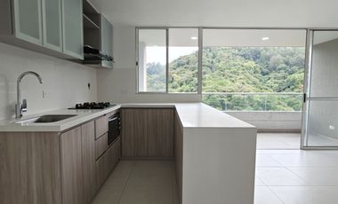 Apartamento de 3 alcobas y estudio en venta. Medellín, Loc Colores