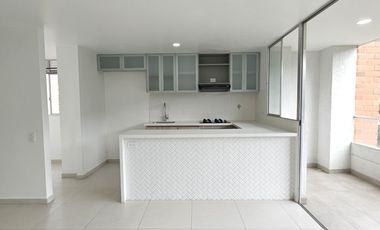 Apartamento de 3 alcobas y estudio en venta. Medellín, Loc Colores
