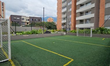 Apartamento de 3 alcobas y estudio en venta. Medellín, Loc Colores
