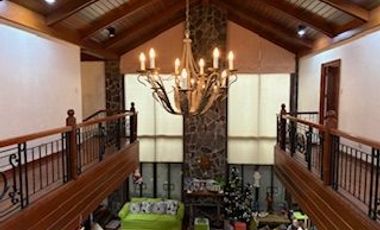 3 BEDROOM 2 STOREY HOUSE IN TAGAYTAY