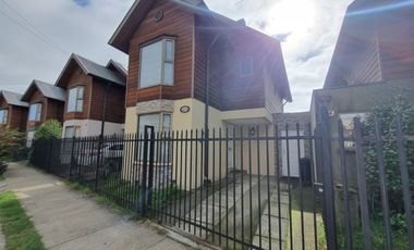 Oportunidad de Venta – Casa de 2 Pisos en Sector Bosque Sur