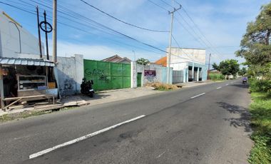 Pabrik Strategis Kawasan Jelakombo, Jombang