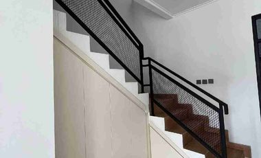 Rumah 2 lantai modern, siap huni di galaxy