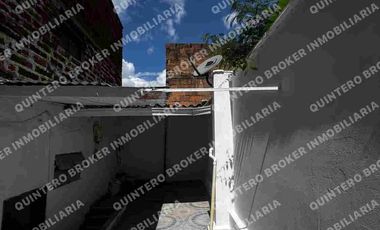 VENTA DE CASA DE 149m2 EN LA MILAGROSA REMODELADA más APARTAMENTO DE 47m2 más zona de parqueo