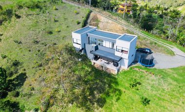 Venta de casa campestre en San Vicente Ferrer Vereda Chaparral, sector El Milagro