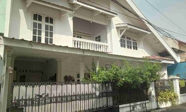 RUMAH DI JATIBENING BARU VINTAGE LUAS MURAH