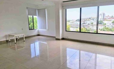 🟢ALQUILER ELEGANTE PENTHOUSE EN LOS CEIBOS -SECTOR ABIERTO🟢