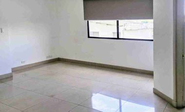 🟢ALQUILER ELEGANTE PENTHOUSE EN LOS CEIBOS -SECTOR ABIERTO🟢