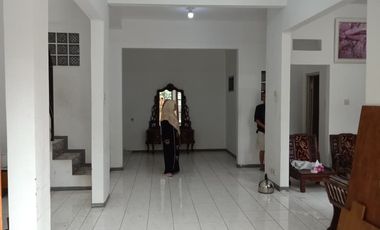 Jual rumah komplek cluster one gate, strategis dekat Pemkot Cimahi