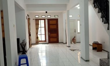 Jual rumah komplek cluster one gate, strategis dekat Pemkot Cimahi