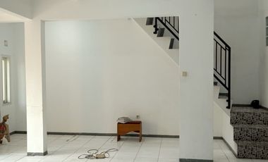 Jual rumah komplek cluster one gate, strategis dekat Pemkot Cimahi