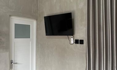 Dijual kos exclusive di sorowajan yogya full furnished sudah ada anak kos nya .. taman luas, kamar mandi dalam