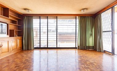 CASA EN ESQUINA, CON JARDIN, COLONIA LA PAZ