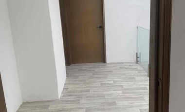 Casa en venta, amplios espacios y excelente iluminación natural