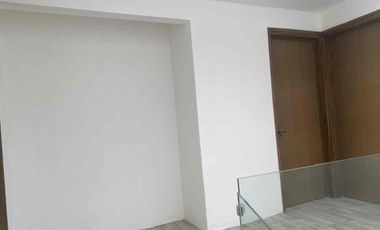 Casa en venta, amplios espacios y excelente iluminación natural