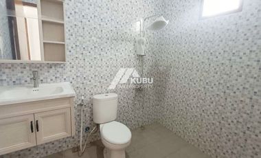 KBP1498  Charming Villa In a Safe and Quite Complex Area.