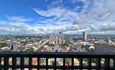 3 Bedroom Condo FOR SALE in Araneta City Quezon City Convertible to 2 Bedroom