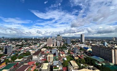 3 Bedroom Condo FOR SALE in Araneta City Quezon City Convertible to 2 Bedroom