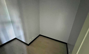 3 Bedroom Condo FOR SALE in Araneta City Quezon City Convertible to 2 Bedroom