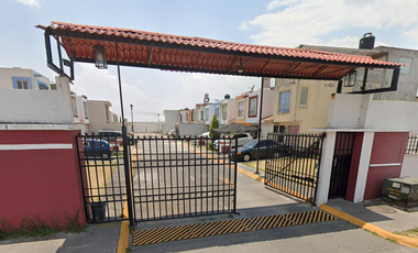 Casa en venta en San José Buenavista, Fraccionamiento Rinconada del Valle, Estado de México CLP