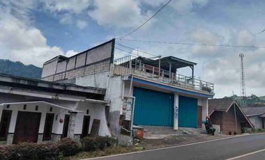 Ruko Murah Bangunan 3Lantai Lokasi Strategis Di Jl. Raya Sumber Brantas, Bumiaji - Batu

Spesifikasi : 

Luas Tanah : 202m²

Luas Bangunan : 460m²

Tingkat : 3

SHM

Harga 1,7M Nego 

*Free Pajak Dan Balik Nama Pembeli