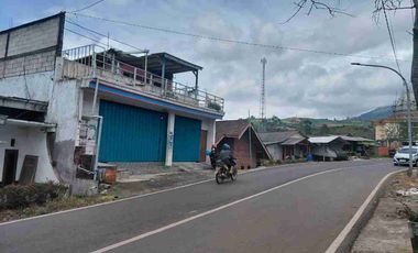Ruko Murah Bangunan 3Lantai Lokasi Strategis Di Jl. Raya Sumber Brantas, Bumiaji - Batu

Spesifikasi : 

Luas Tanah : 202m²

Luas Bangunan : 460m²

Tingkat : 3

SHM

Harga 1,7M Nego 

*Free Pajak Dan Balik Nama Pembeli
