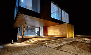 9BR Premium House and Lot for Sale at Plantation Hills, Tagaytay Highlands