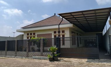 Luxurious 1 Floor House Ready to Live in Cianjur City Center Near Citimall