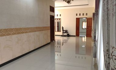 Luxurious 1 Floor House Ready to Live in Cianjur City Center Near Citimall