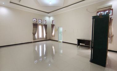 Luxurious 1 Floor House Ready to Live in Cianjur City Center Near Citimall
