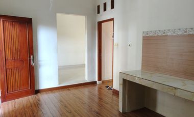 Luxurious 1 Floor House Ready to Live in Cianjur City Center Near Citimall