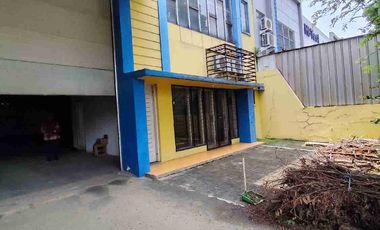 DI SEWAKAN Gudang rapi bagus siap pakai di kawasan taman tekno BSD