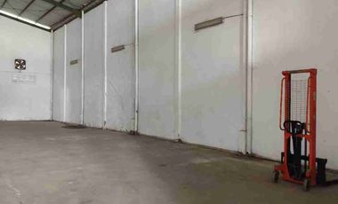 DI SEWAKAN Gudang rapi bagus siap pakai di kawasan taman tekno BSD
