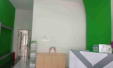 Murah Rumah Kantor Dijual Jalan Raya Kartini, Surabaya dkt Raya Darmo